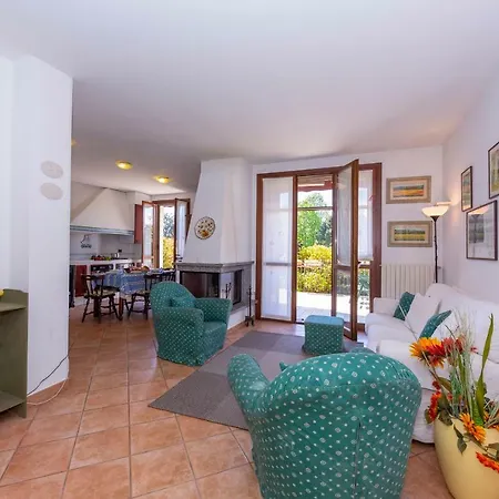 Montecatini Sleeps 4 Wifi Apartment *